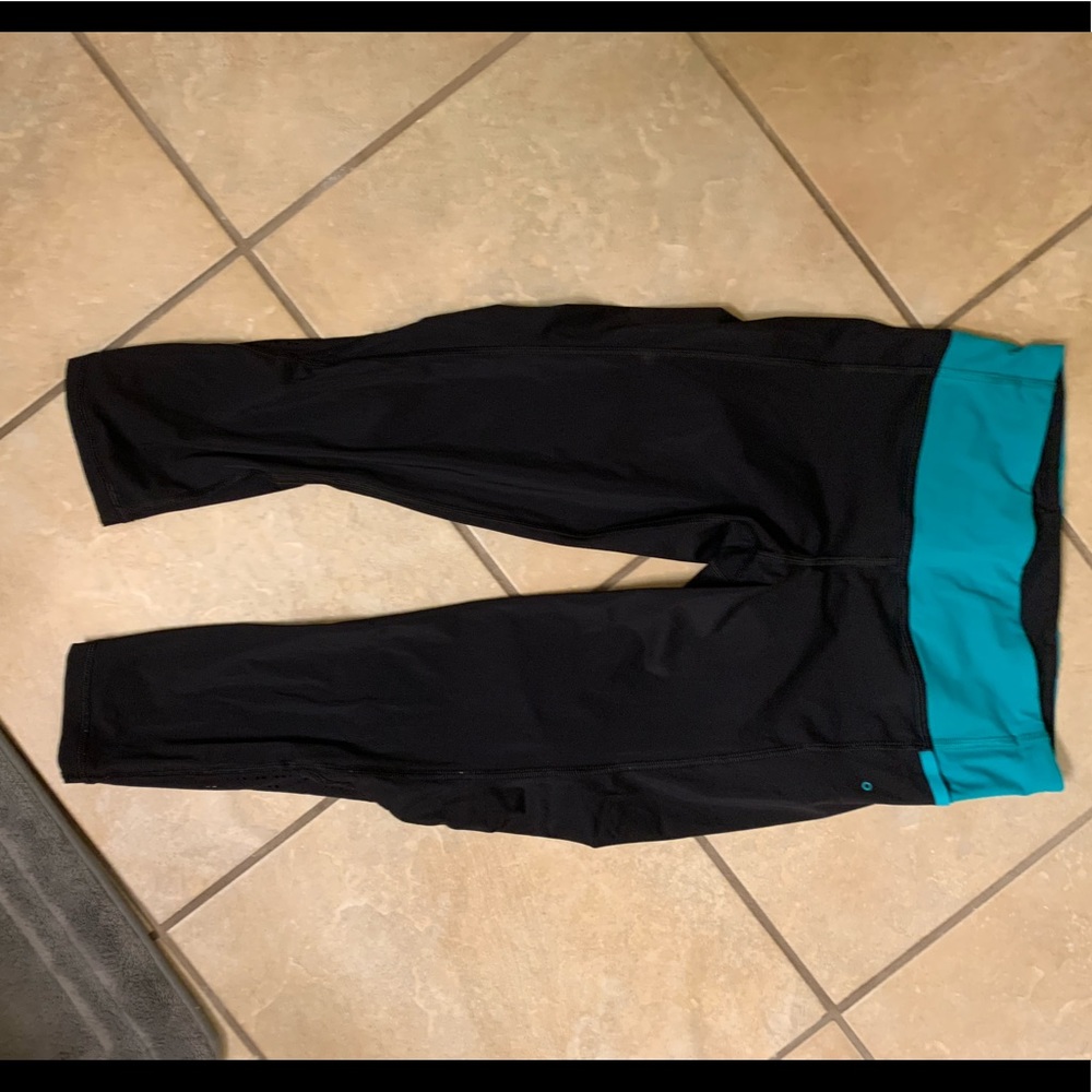 Lulu capri leggings